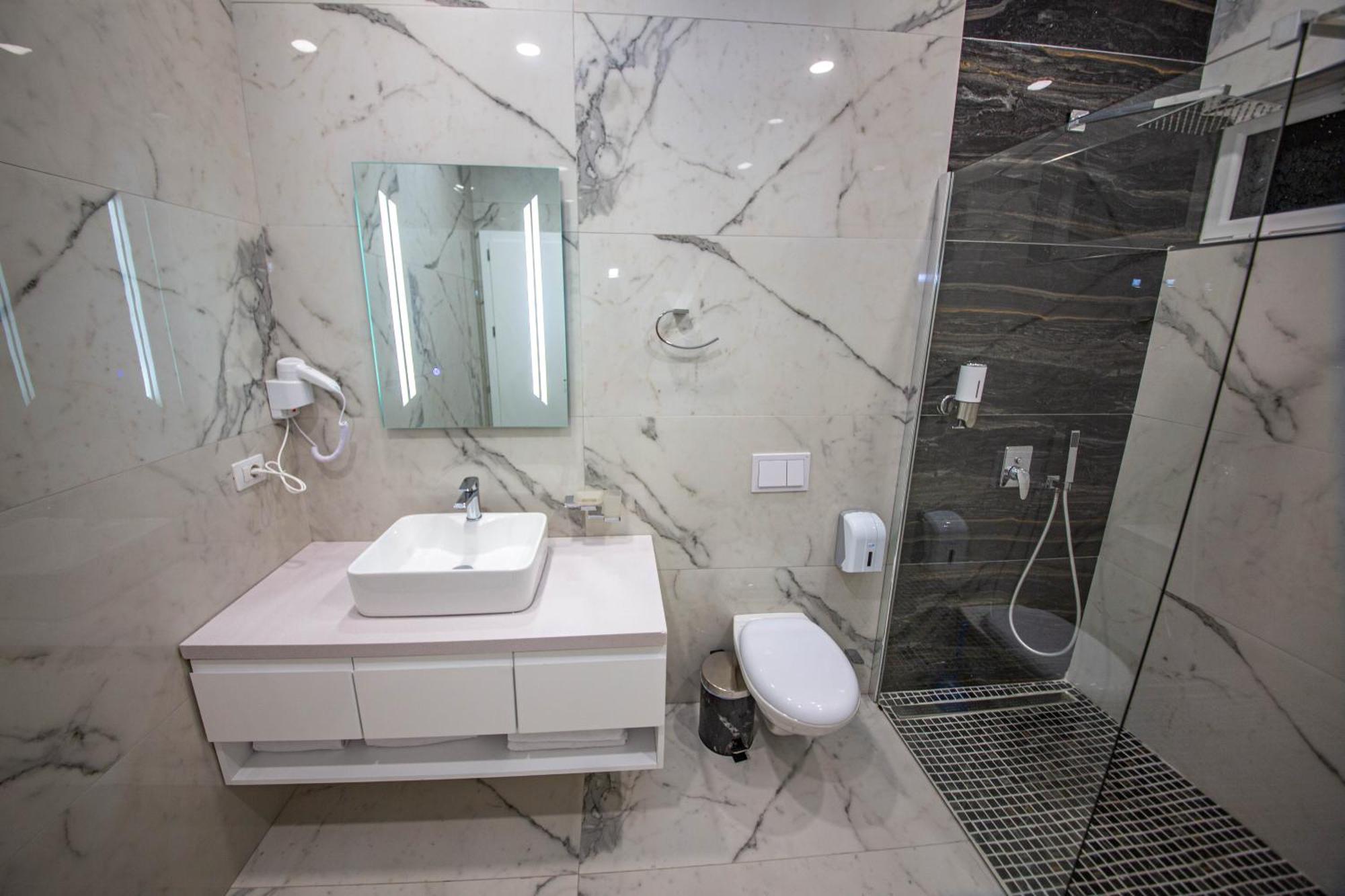 Noan Hotel & Resort ديرمي الغرفة الصورة